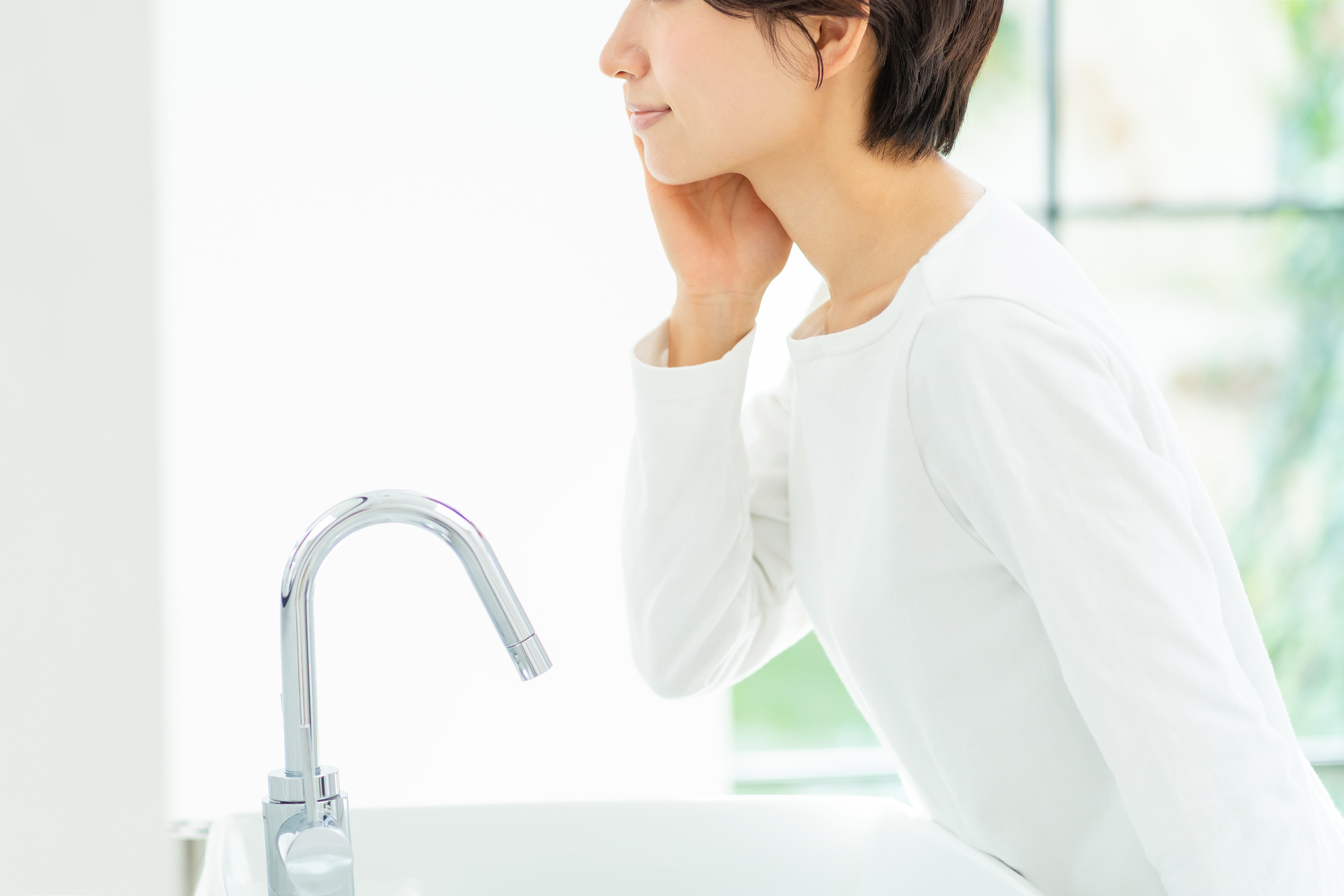 ほうれい線ケアの決定版 ほうれい線対策化粧品5選と自宅で簡単にできるトレーニング ほうれい線ケアの決定版 ほうれい線対策化粧品5選と自宅で簡単にできるトレーニング